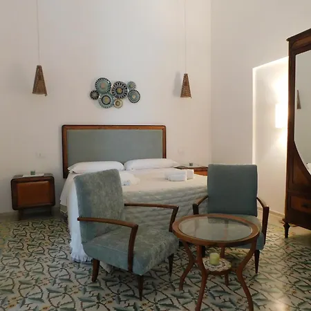Mandorleolio Bed & Breakfast *