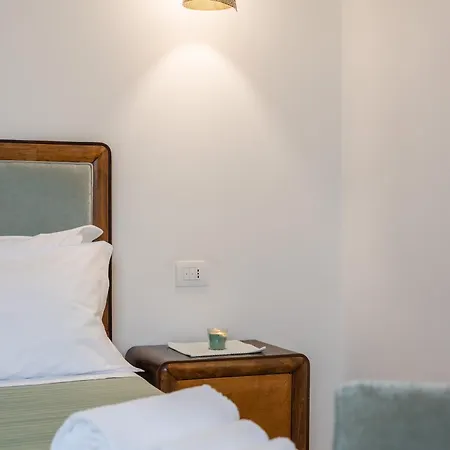 Mandorleolio ポリニャーノ・ア・マーレ