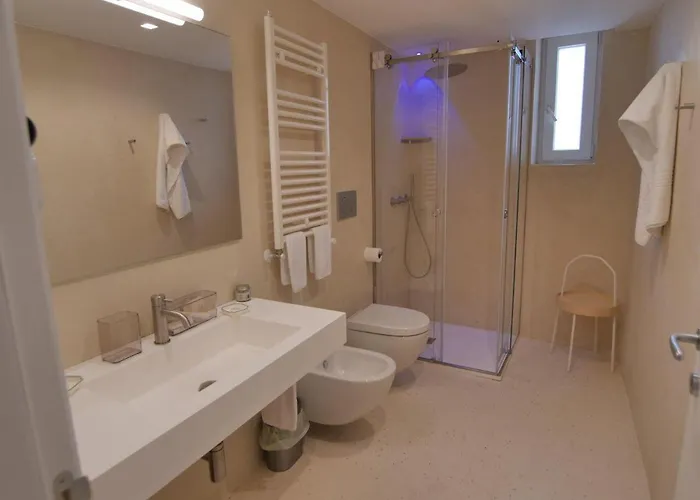 לינה וארוחת בוקר Mandorleolio 4*